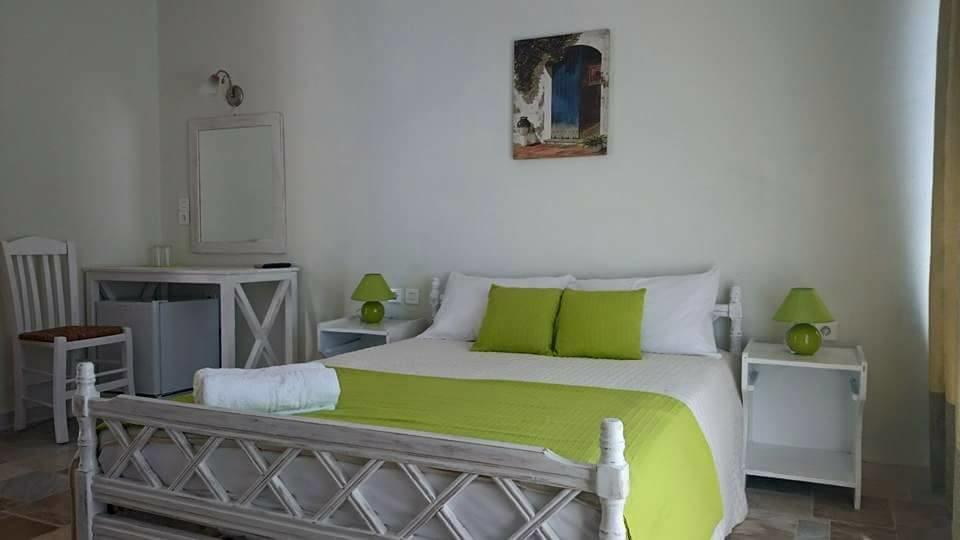 Ino Hotel Камари Экстерьер фото