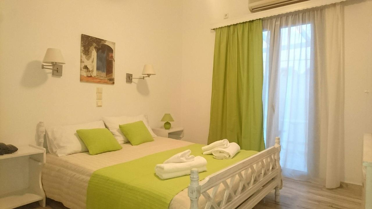 Ino Hotel Камари Экстерьер фото