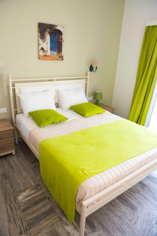 Ino Hotel Камари Экстерьер фото