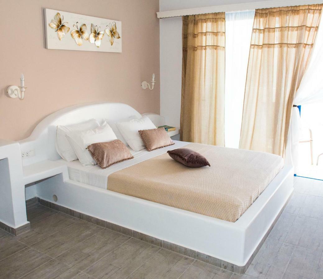 Ino Hotel Камари Экстерьер фото