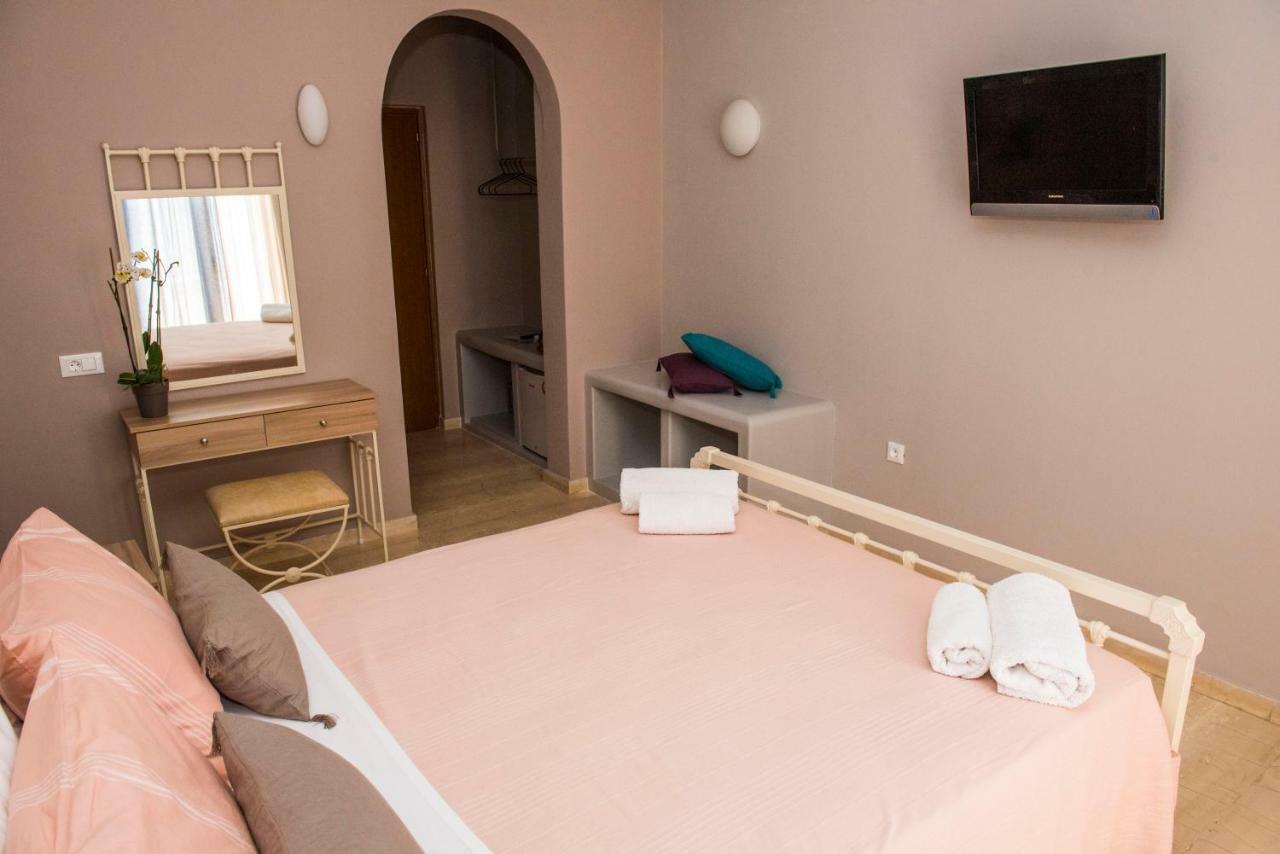 Ino Hotel Камари Экстерьер фото