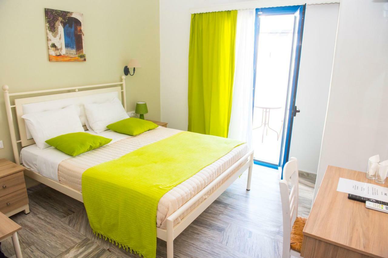 Ino Hotel Камари Экстерьер фото