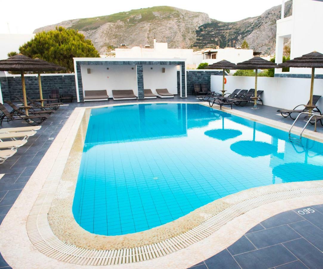 Ino Hotel Камари Экстерьер фото
